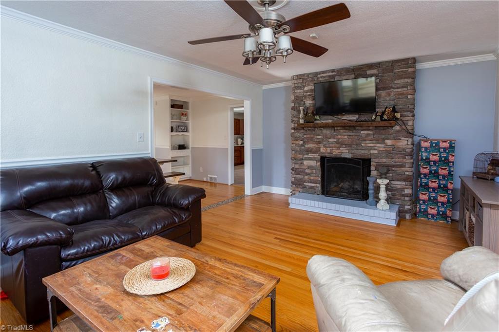 3511 Rolling Road High Point, NC 27265 - Photo 3 of 21