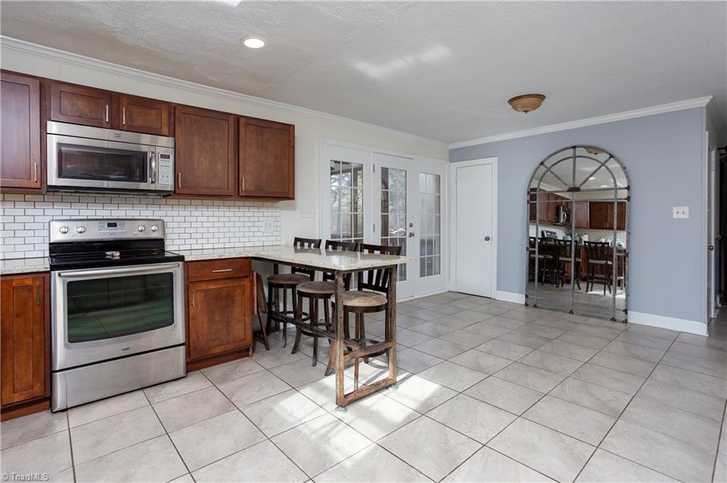 3511 Rolling Road High Point, NC 27265 - Photo 6 of 21