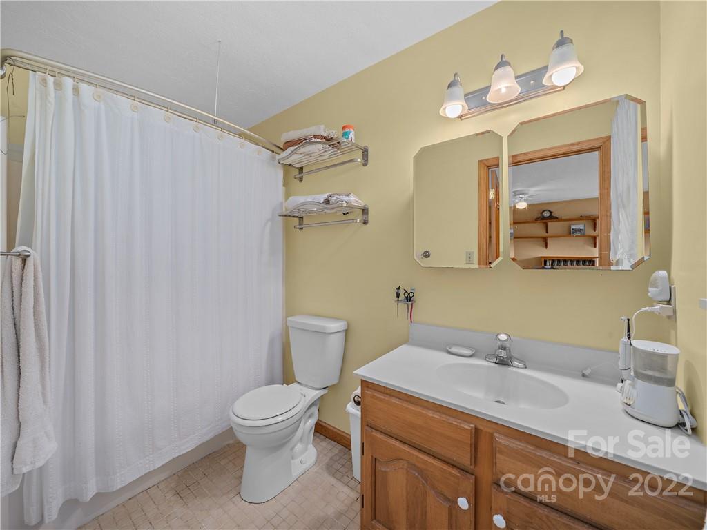 65 Settlers Ridge Road Burnsville, NC 28714 - Photo 16 of 27 Gallery Image 16