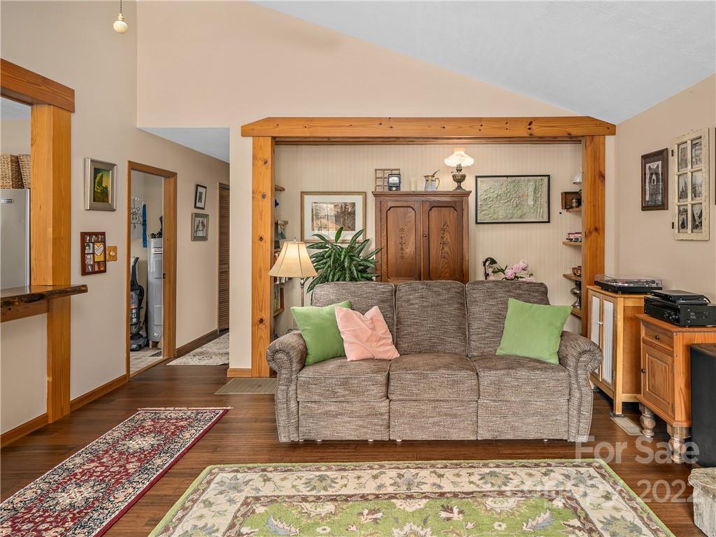 65 Settlers Ridge Road Burnsville, NC 28714 - Photo 8 of 27 Gallery Image 8