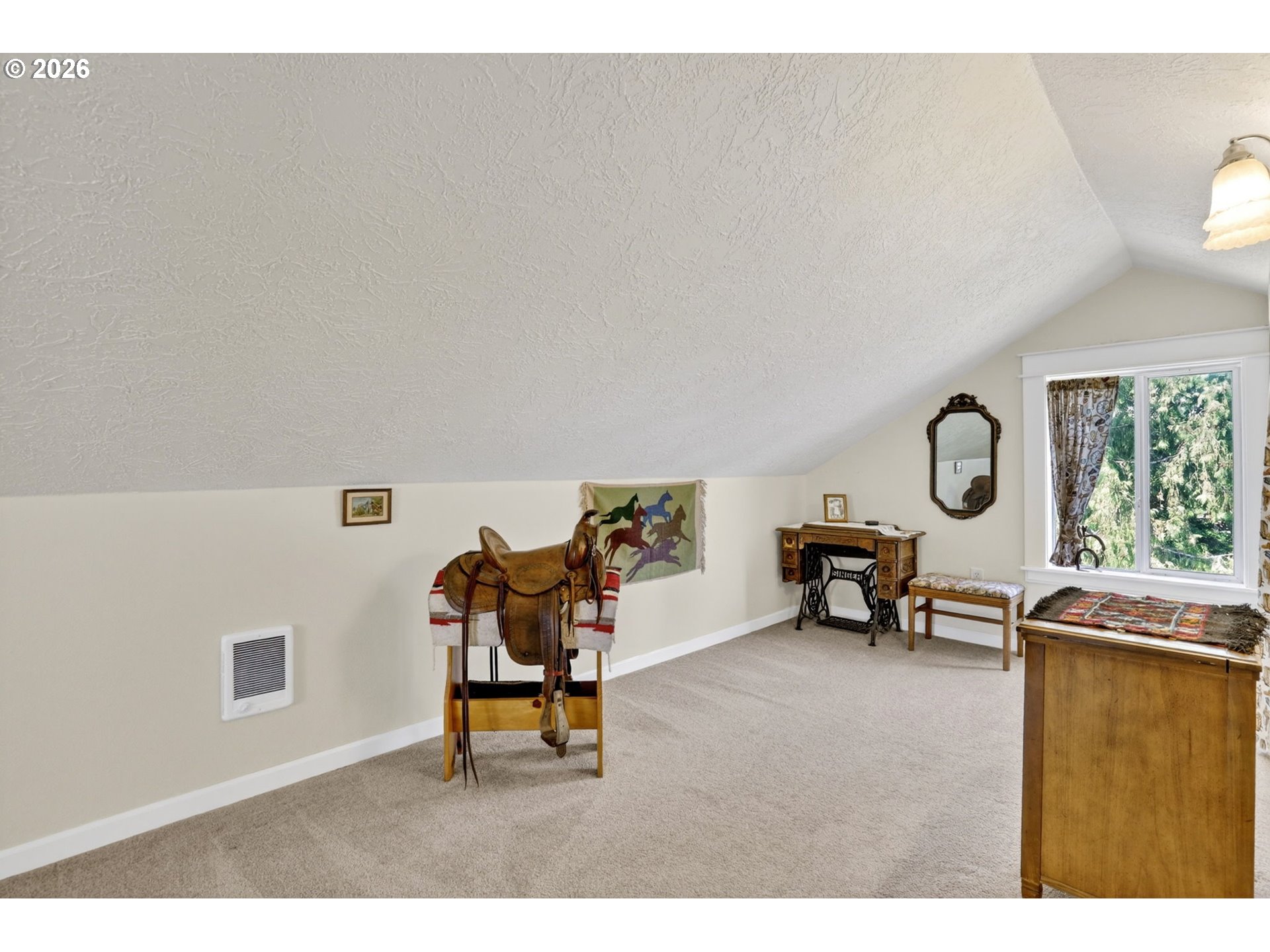 33951 Southeast Coupland Road Estacada, OR 97023 - Photo 18 of 48 a living room with furniture