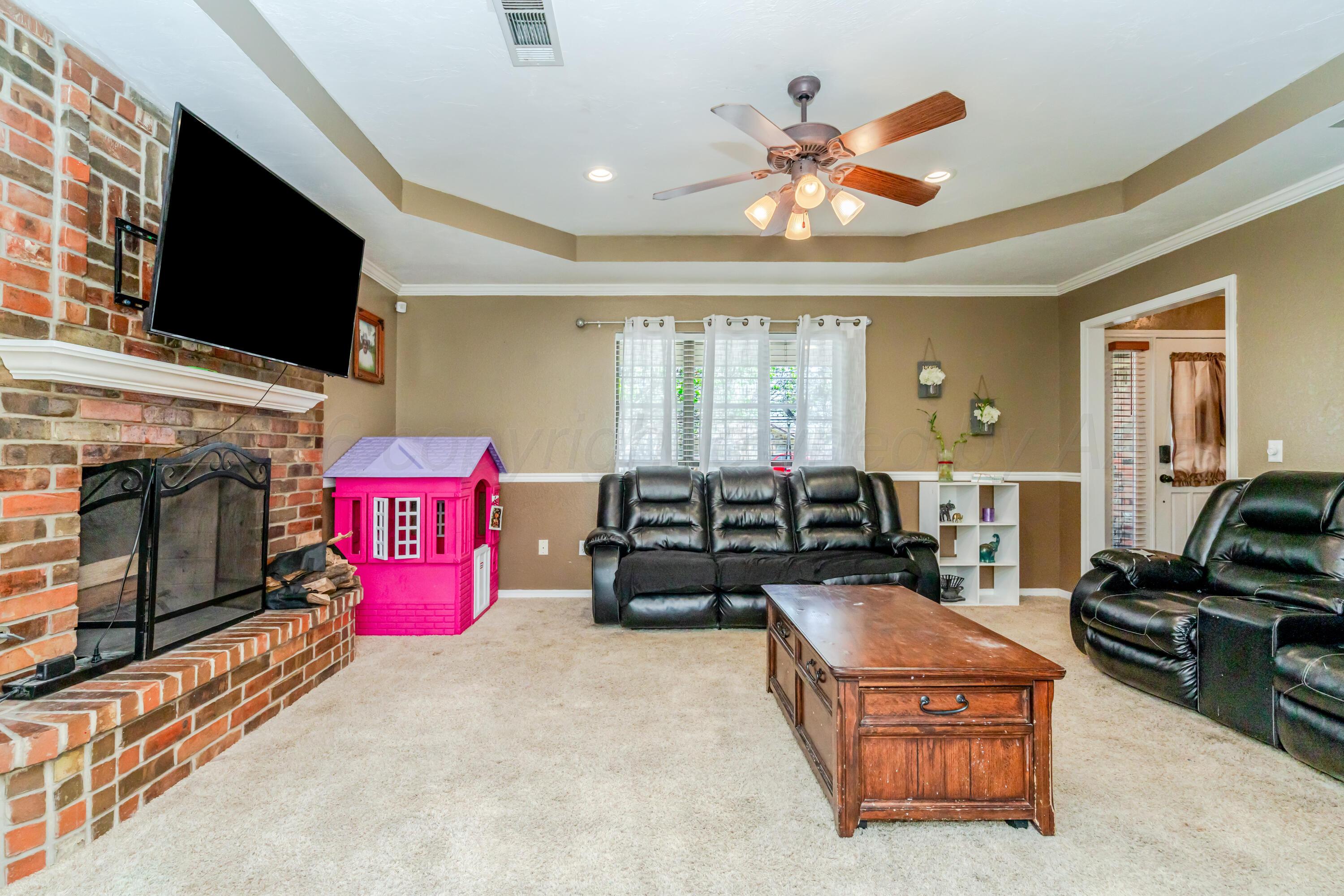 8010 Claret Street Amarillo, TX 79110 - Photo 7 of 36 Living Area