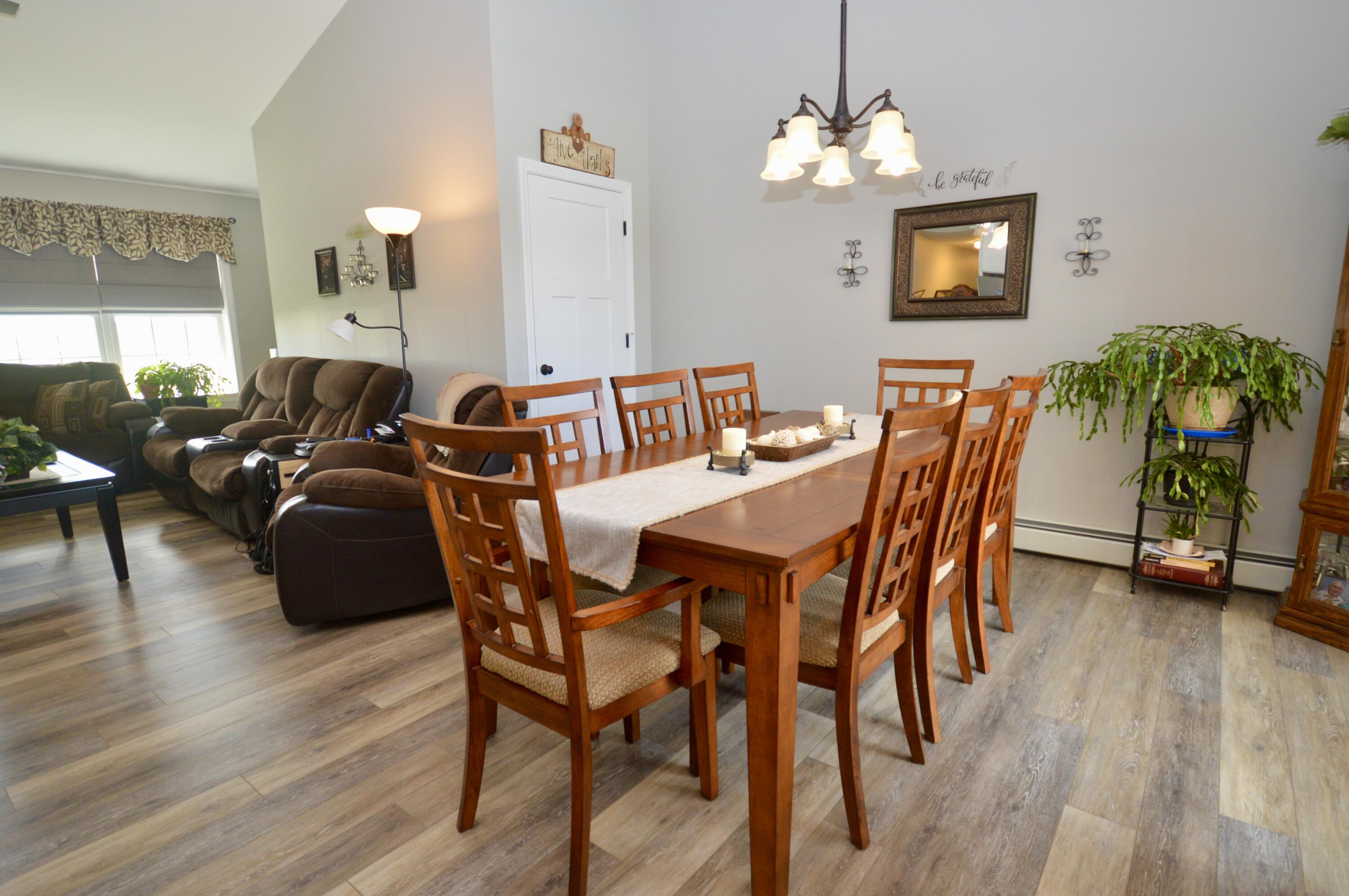 879 Blackstream Road Hermon, ME 04401 - Photo 14 of 40 DSC_0205