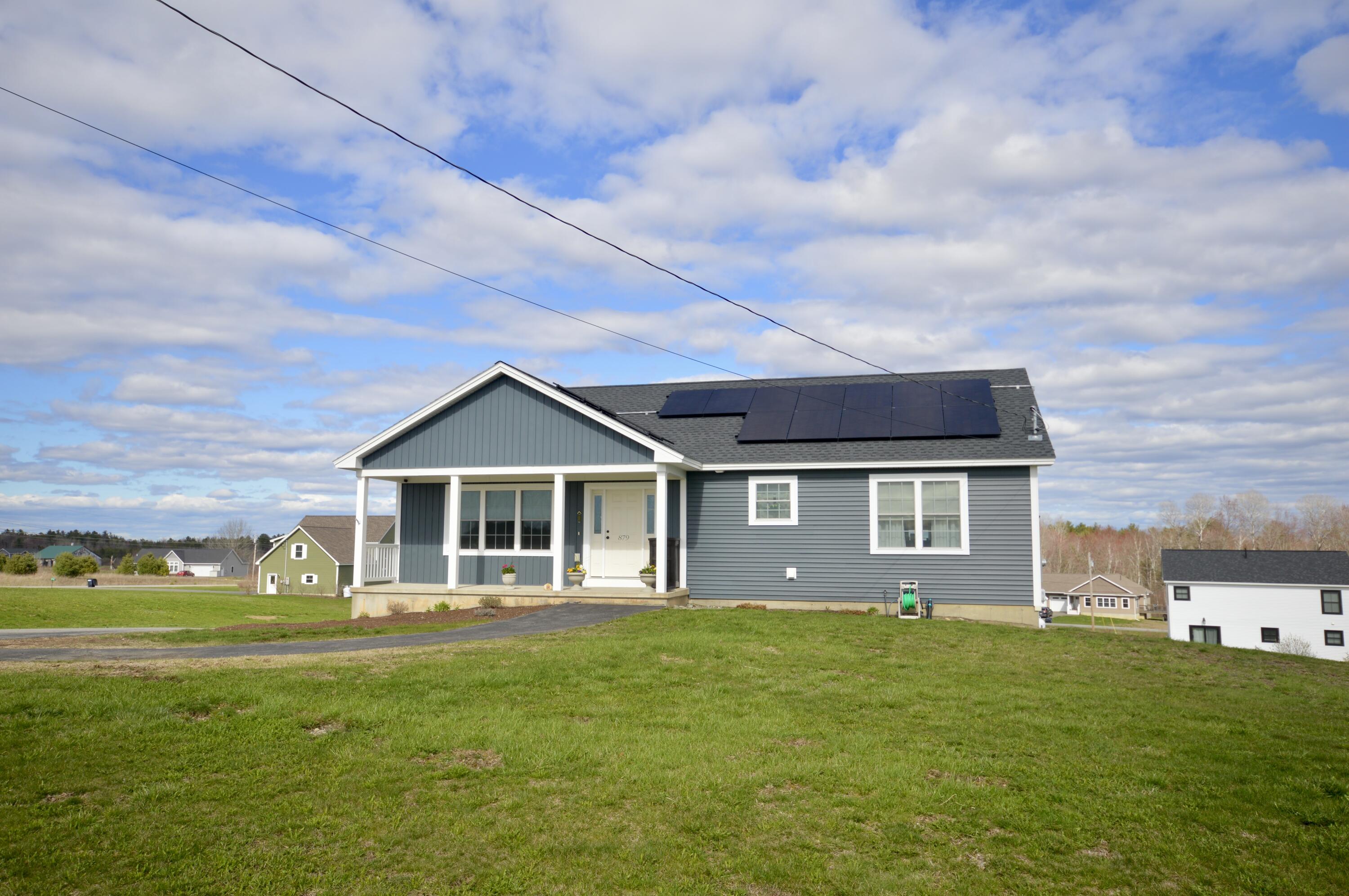 879 Blackstream Road Hermon, ME 04401 - Photo 3 of 40 DSC_0192