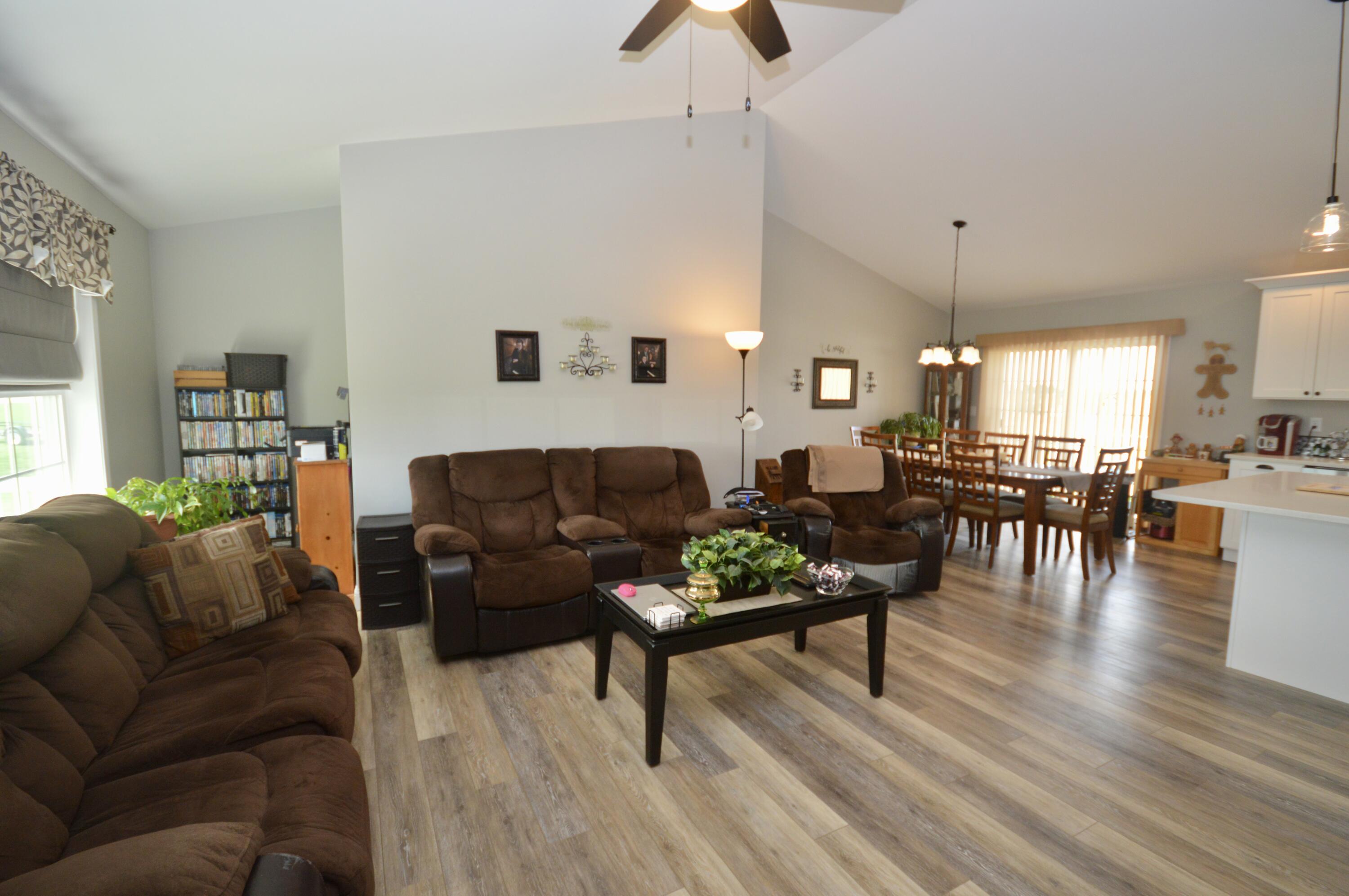 879 Blackstream Road Hermon, ME 04401 - Photo 8 of 40 DSC_0208