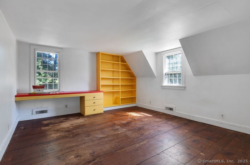 208 Woodcreek Road Bethlehem, CT 06751 - Photo 19 of 29