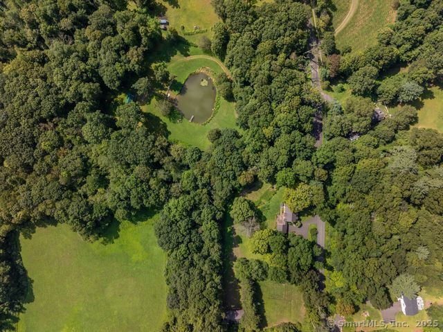 208 Woodcreek Road Bethlehem, CT 06751 - Photo 4 of 29