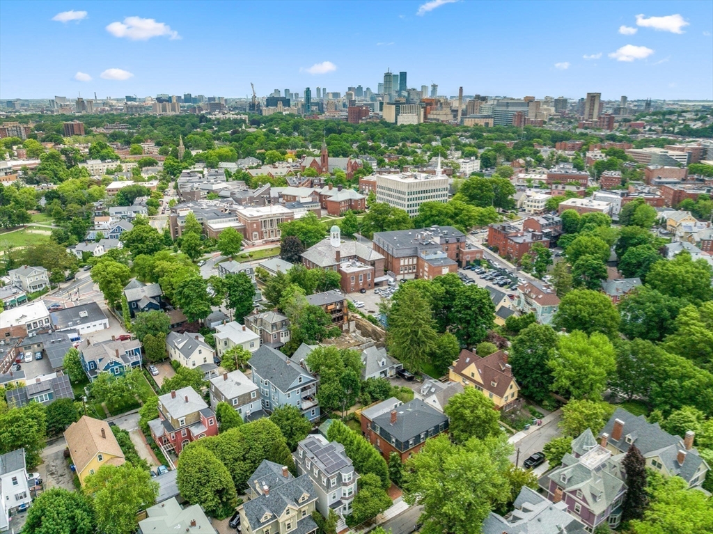 41 Waverly Street Brookline, MA 02445 - Photo 37 of 38 a view of a city