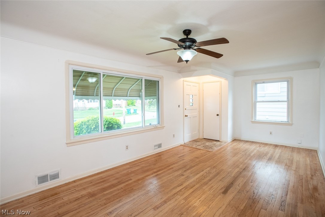 15505 Wingate Road Maple Heights, OH 44137 - Photo 6 of 28