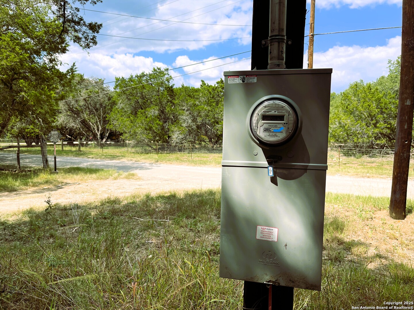 455 Spur Road Lakehills, TX 78063 - Photo 4 of 17 a view of door lock