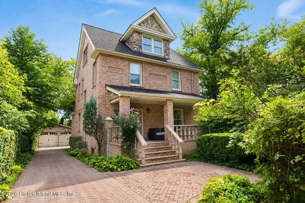 $1,299,888 | 4490 Hylan Boulevard | Eltingville