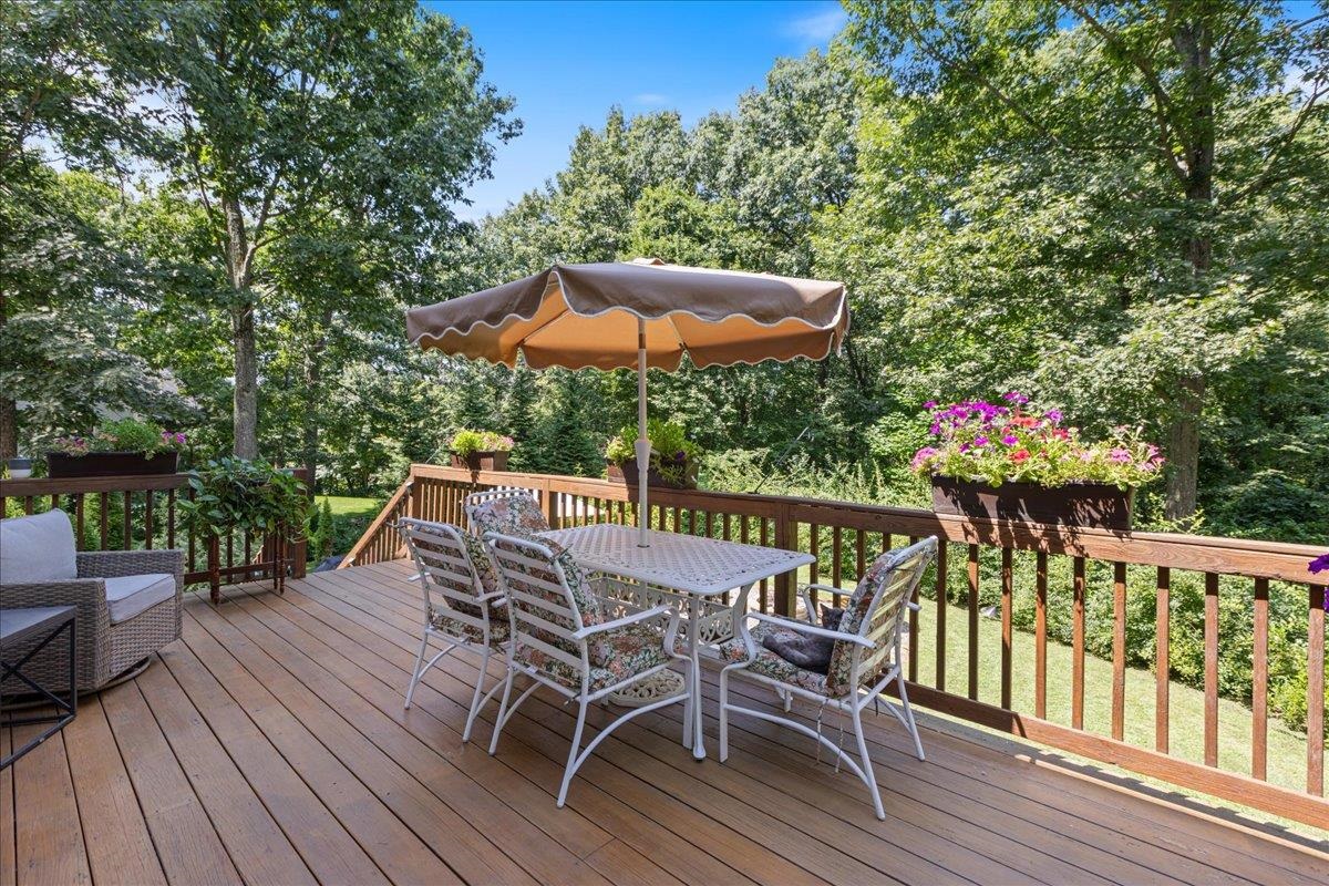 12 Glenwood Road Windham, NH 03087 - Photo 18 of 41 Gallery Image 18