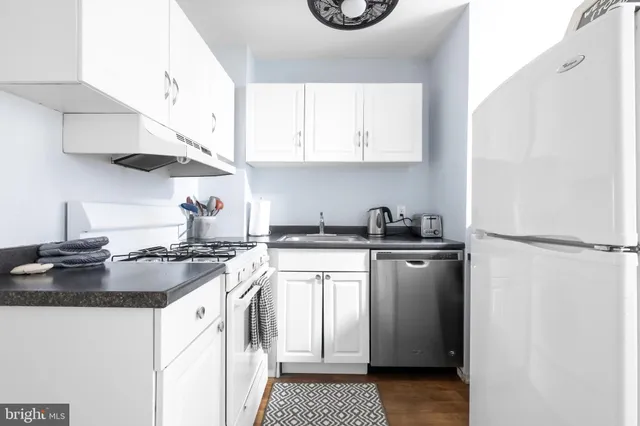 $1,900 | 3452 Elm Avenue, Unit 2, Baltimore, MD 21211