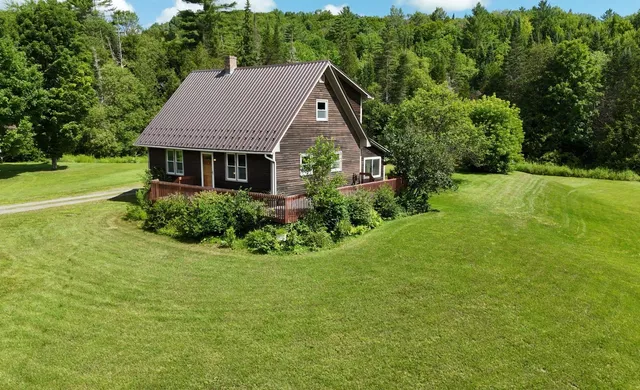 $409,900 | 2676 South Wheelock Road, Lyndon, VT 05851
