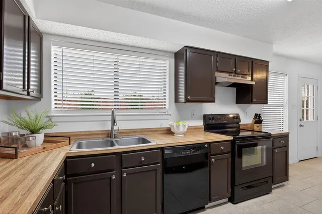 $337,000 | 3656 Fairview Drive, Corinth, TX 76210