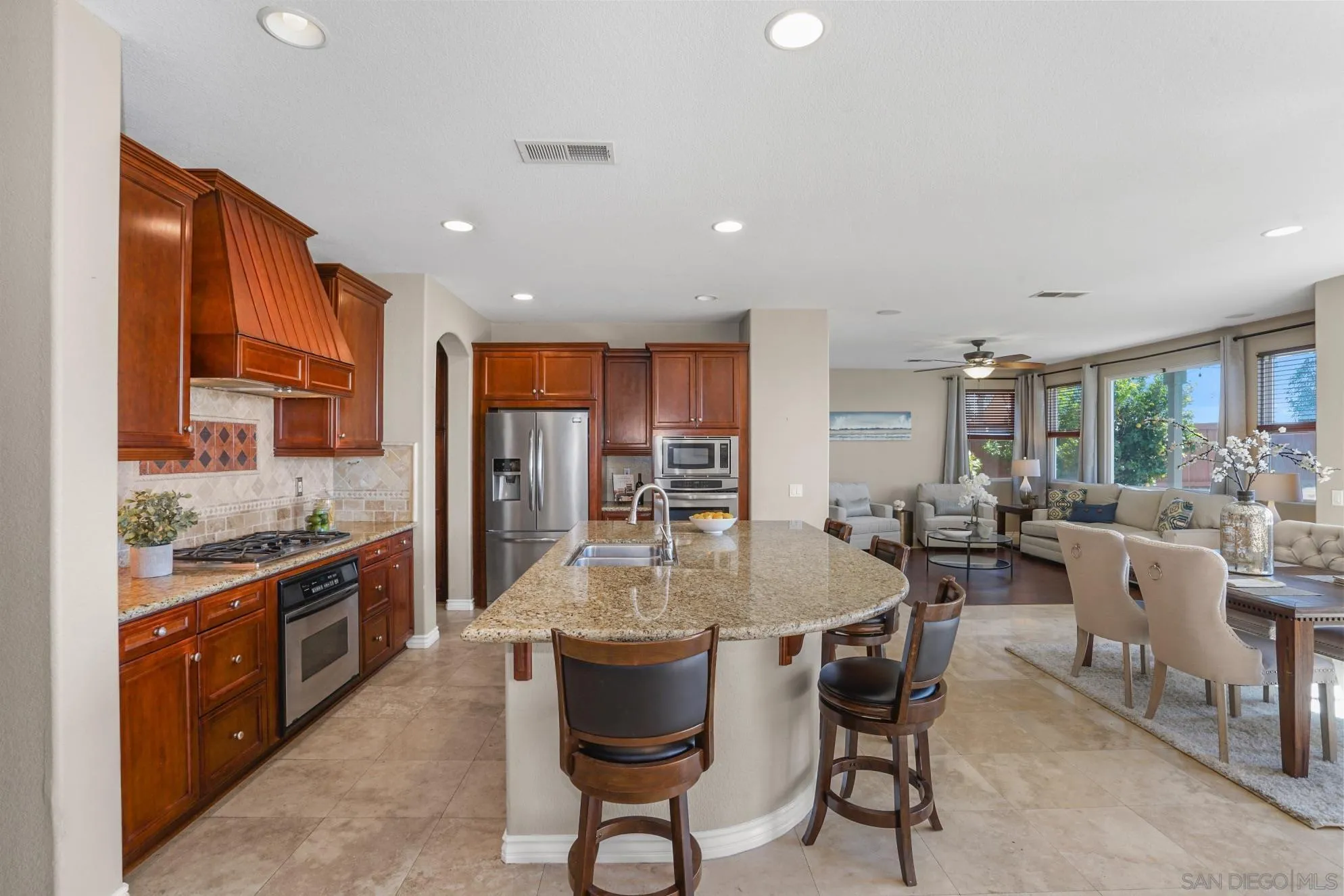 874 Sunset Ridge Place Chula Vista, CA 91914 - Photo 13 of 58 Gallery Image 13