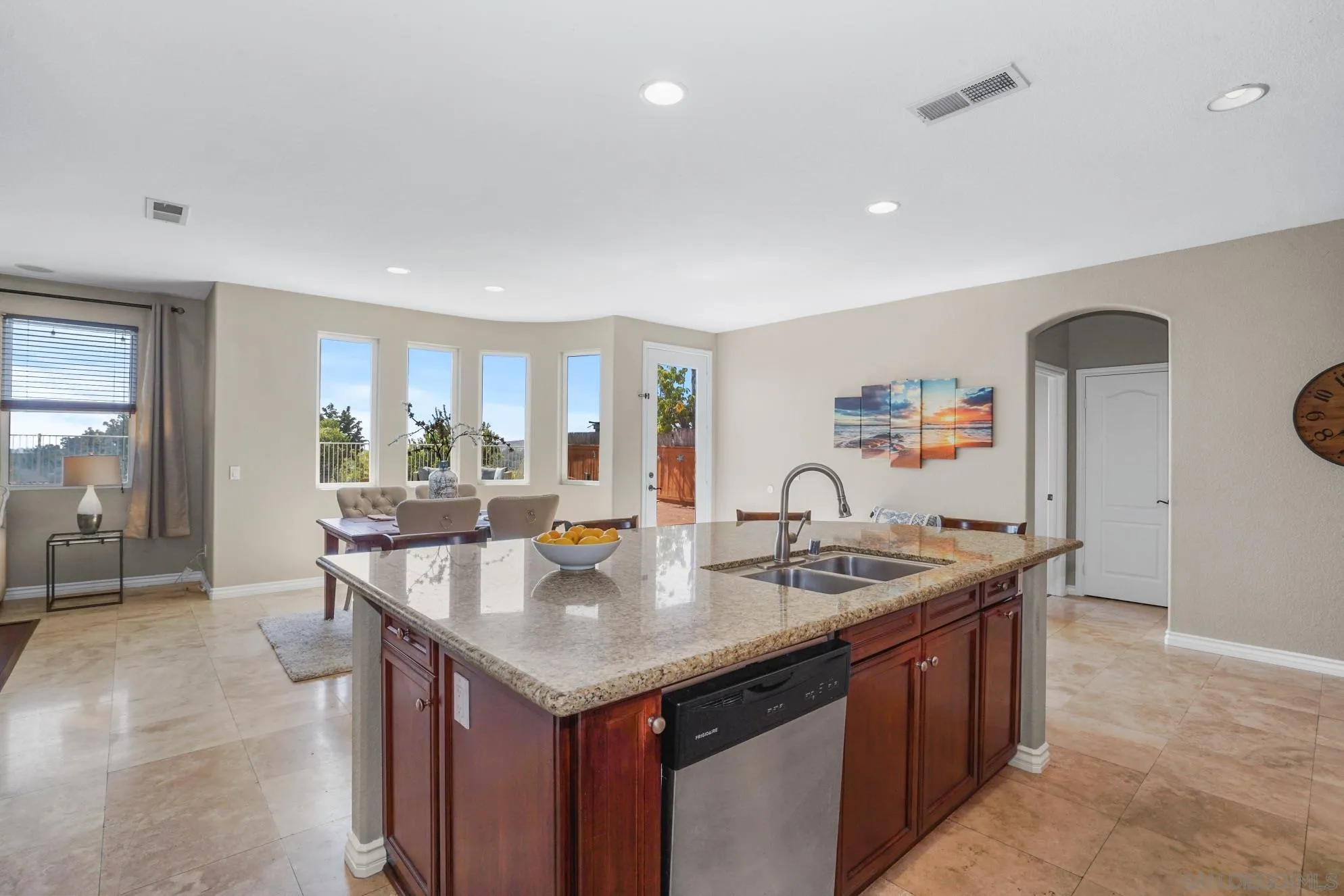 874 Sunset Ridge Place Chula Vista, CA 91914 - Photo 15 of 58 Gallery Image 15