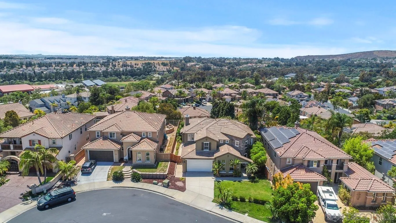 874 Sunset Ridge Place Chula Vista, CA 91914 - Photo 5 of 58 Gallery Image 5
