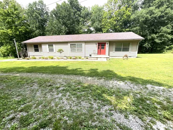 $285,000 | 1825 Pea Ridge Road, Spencer, IN 47460