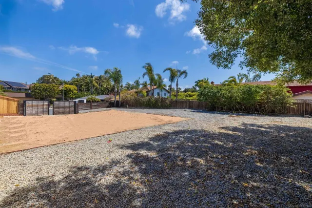 $950,000 | 722 Piedras Oro Calle, Unit 6, Encinitas, CA 92024