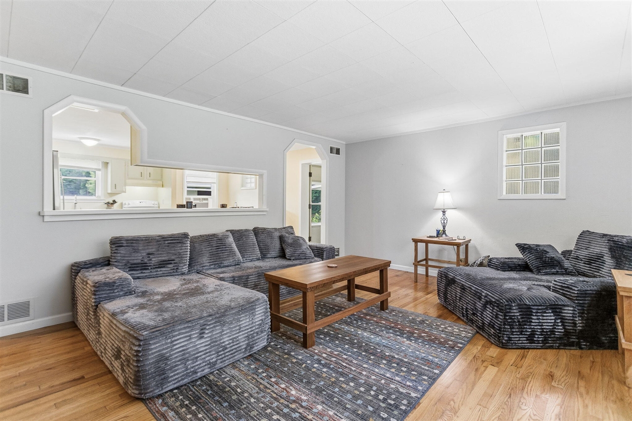 2718 Coloma Road Benton Harbor, MI 49022 - Photo 9 of 55