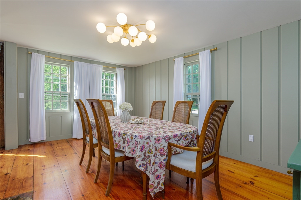 129 Whitehall Road Amesbury, MA 01913 - Photo 6 of 32 Gallery Image 6