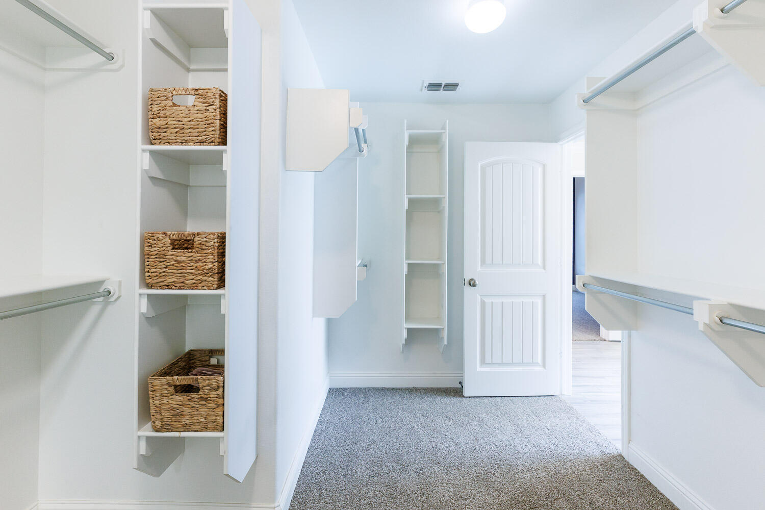 13801 Uvalde Avenue Lubbock, TX 79423 - Photo 32 of 46 walk in closet with a window