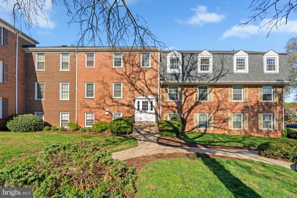 $222,000 | 740 Quince Orchard Boulevard, Unit 102, Gaithersburg, MD 20878