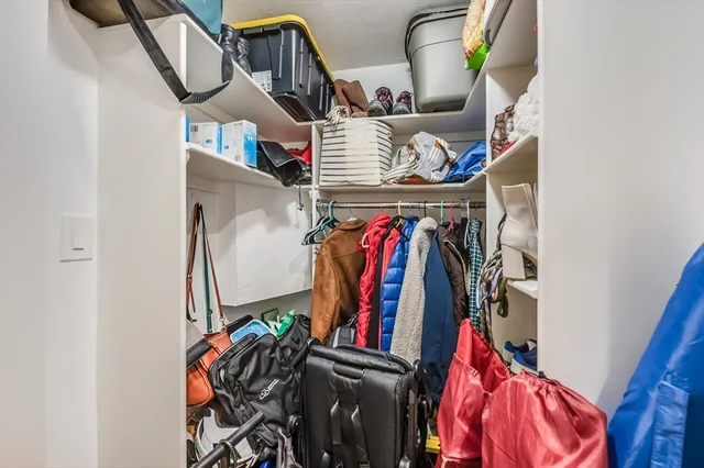 $5,300 | 510 Dorchester Avenue, Unit 2R, Boston, MA 02127