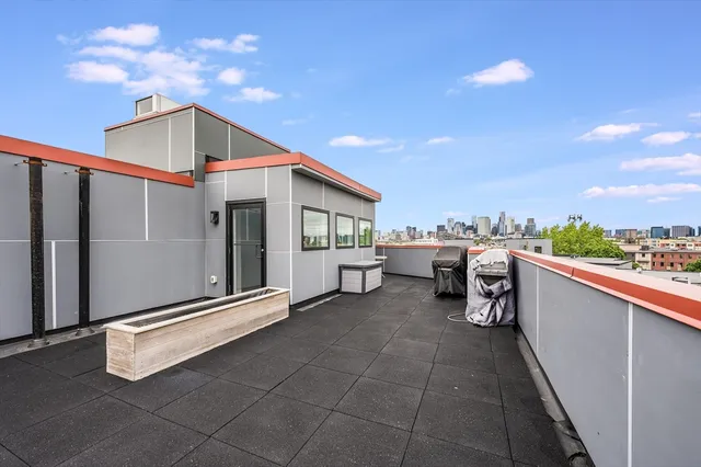 $5,300 | 510 Dorchester Avenue, Unit 2R, Boston, MA 02127