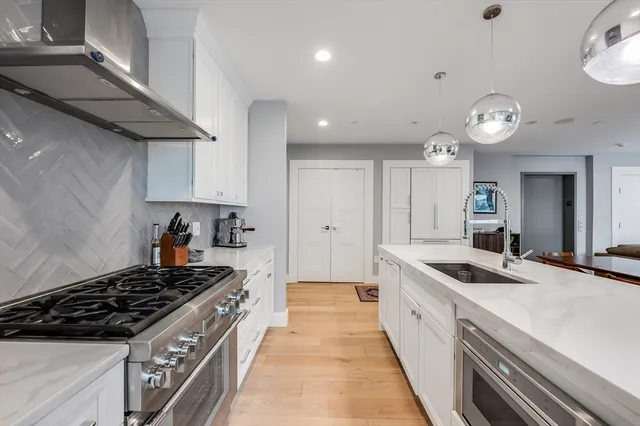 $5,300 | 510 Dorchester Avenue, Unit 2R, Boston, MA 02127