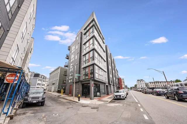 $5,300 | 510 Dorchester Avenue, Unit 2R, Boston, MA 02127