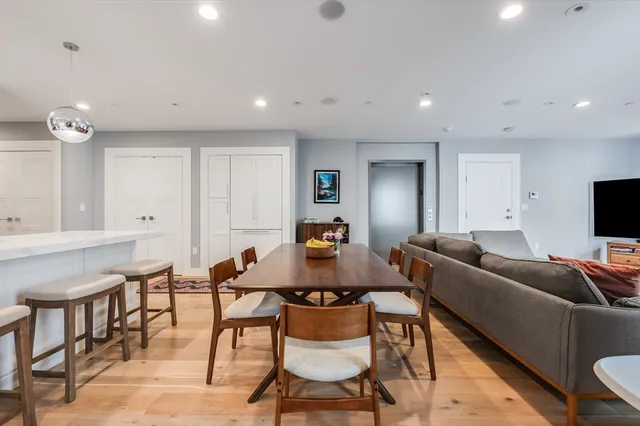 $5,300 | 510 Dorchester Avenue, Unit 2R, Boston, MA 02127