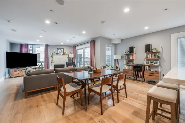 $5,300 | 510 Dorchester Avenue, Unit 2R, Boston, MA 02127