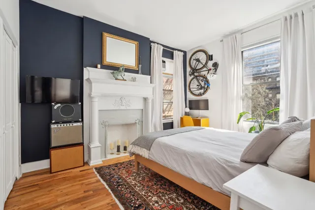 $995,000 | 229 West 97th Street, Unit 5G | Upper West Side