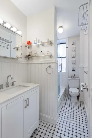 $995,000 | 229 West 97th Street, Unit 5G | Upper West Side