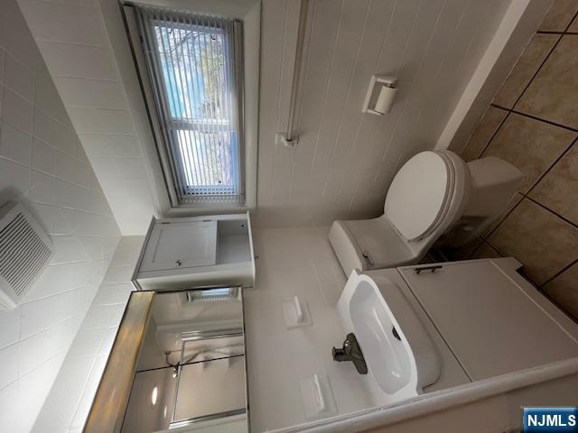 680 Rifle Camp Road Woodland Park, NJ 07424 - Photo 6 of 10