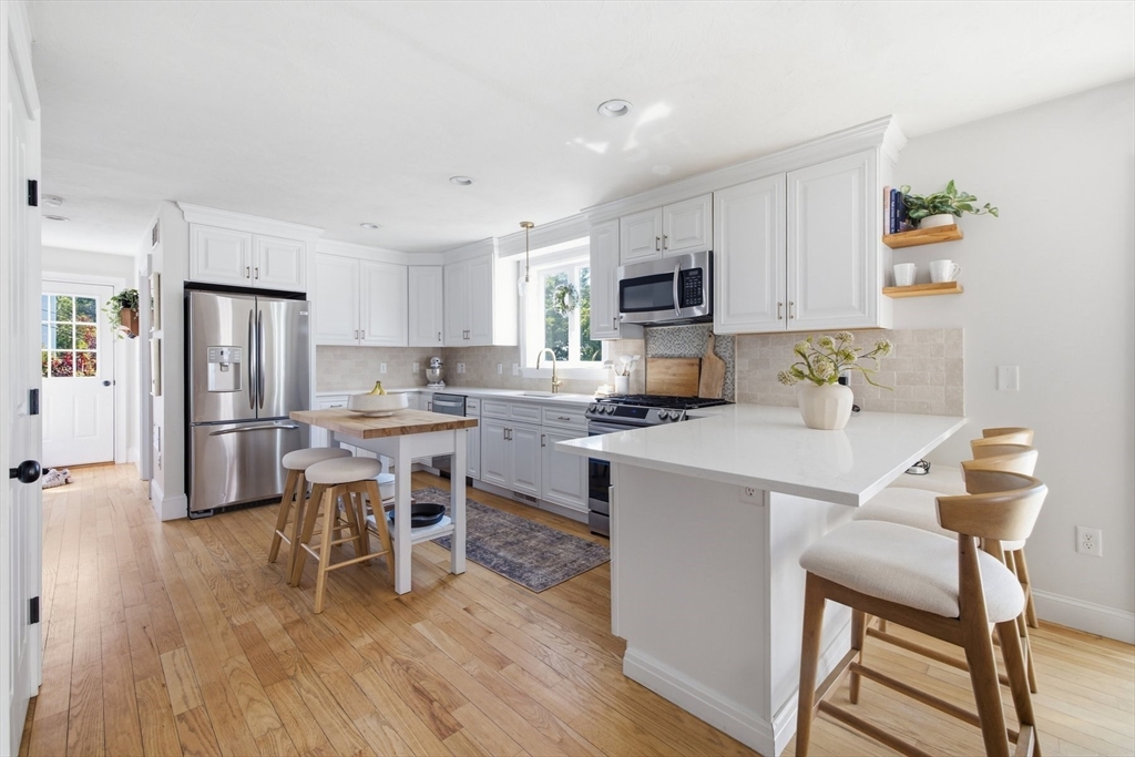 75 Norwell Road Marshfield, MA 02050 - Photo 4 of 42
