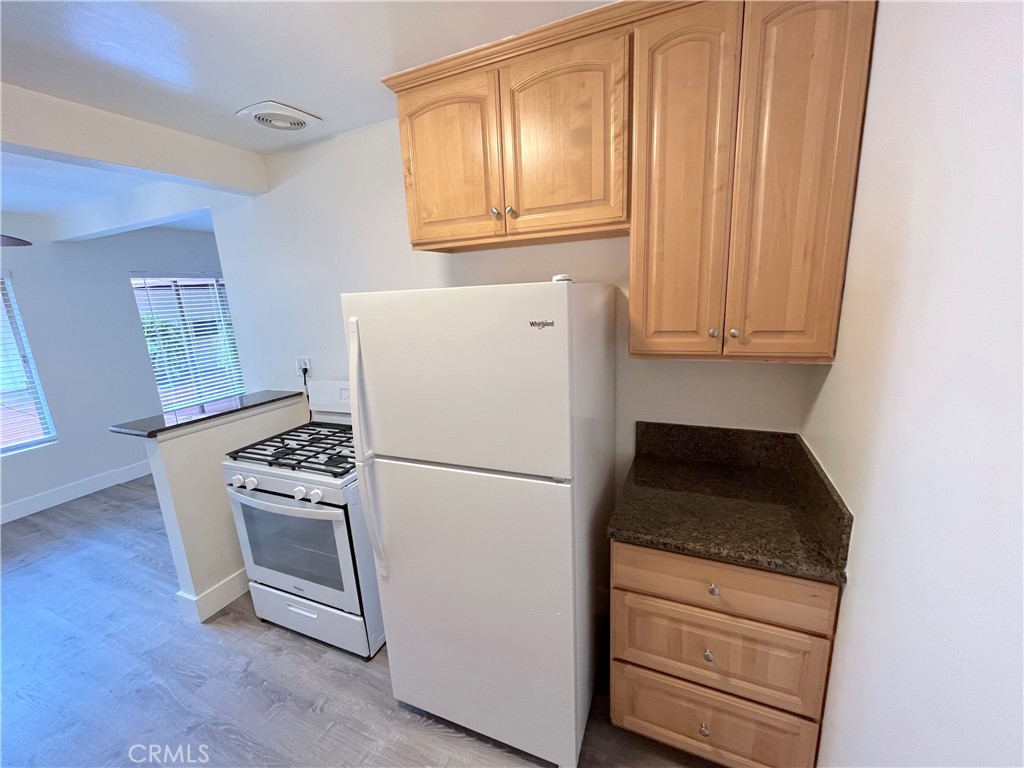 2115 Placentia Avenue, Unit 2 Costa Mesa, CA 92627 - Photo 6 of 29