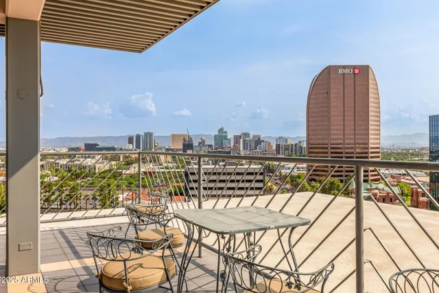 $349,900 | 2201 North Central Avenue, Unit 3D, Phoenix, AZ 85004