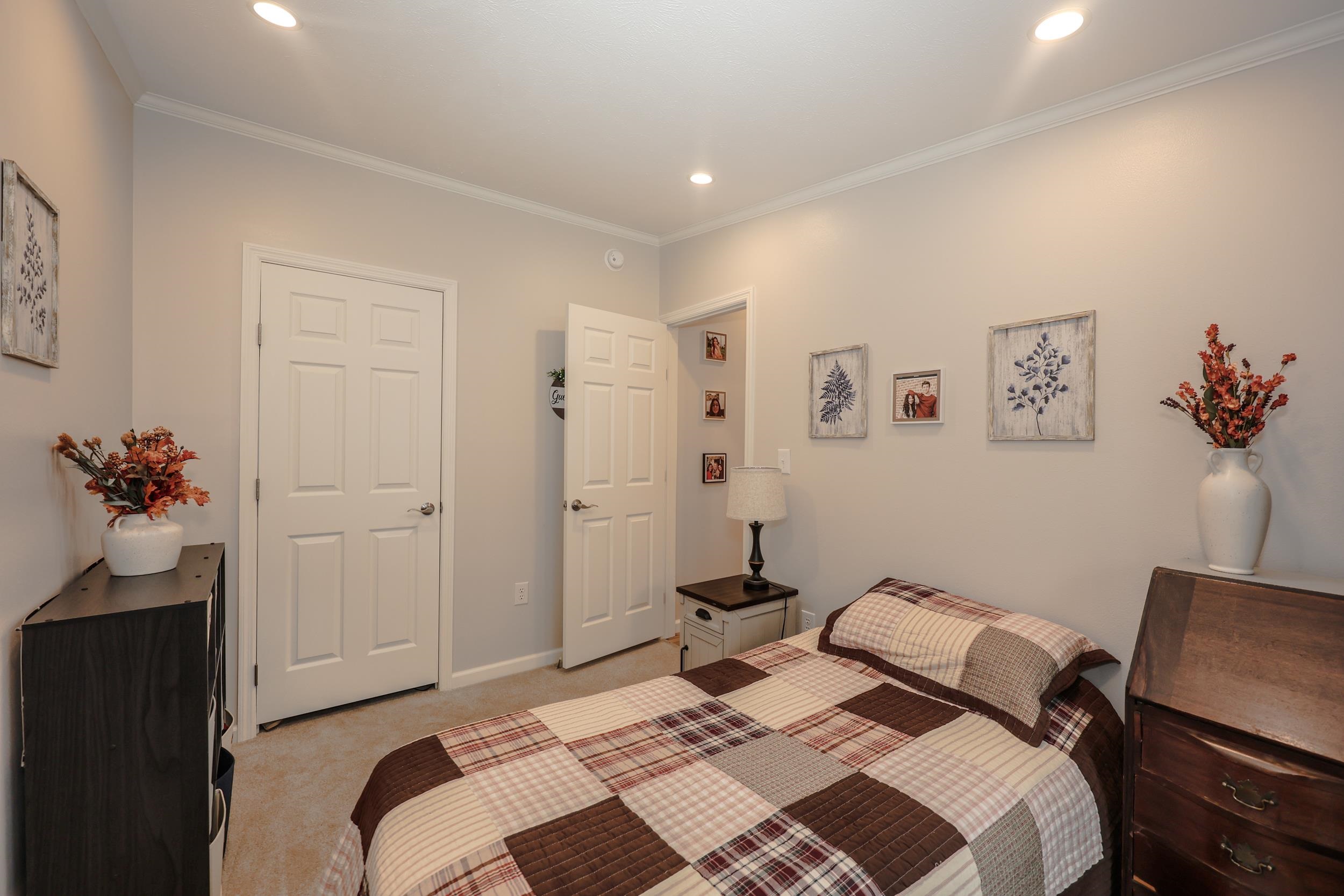 11 Hagop Road Salem, NH 03079 - Photo 12 of 28