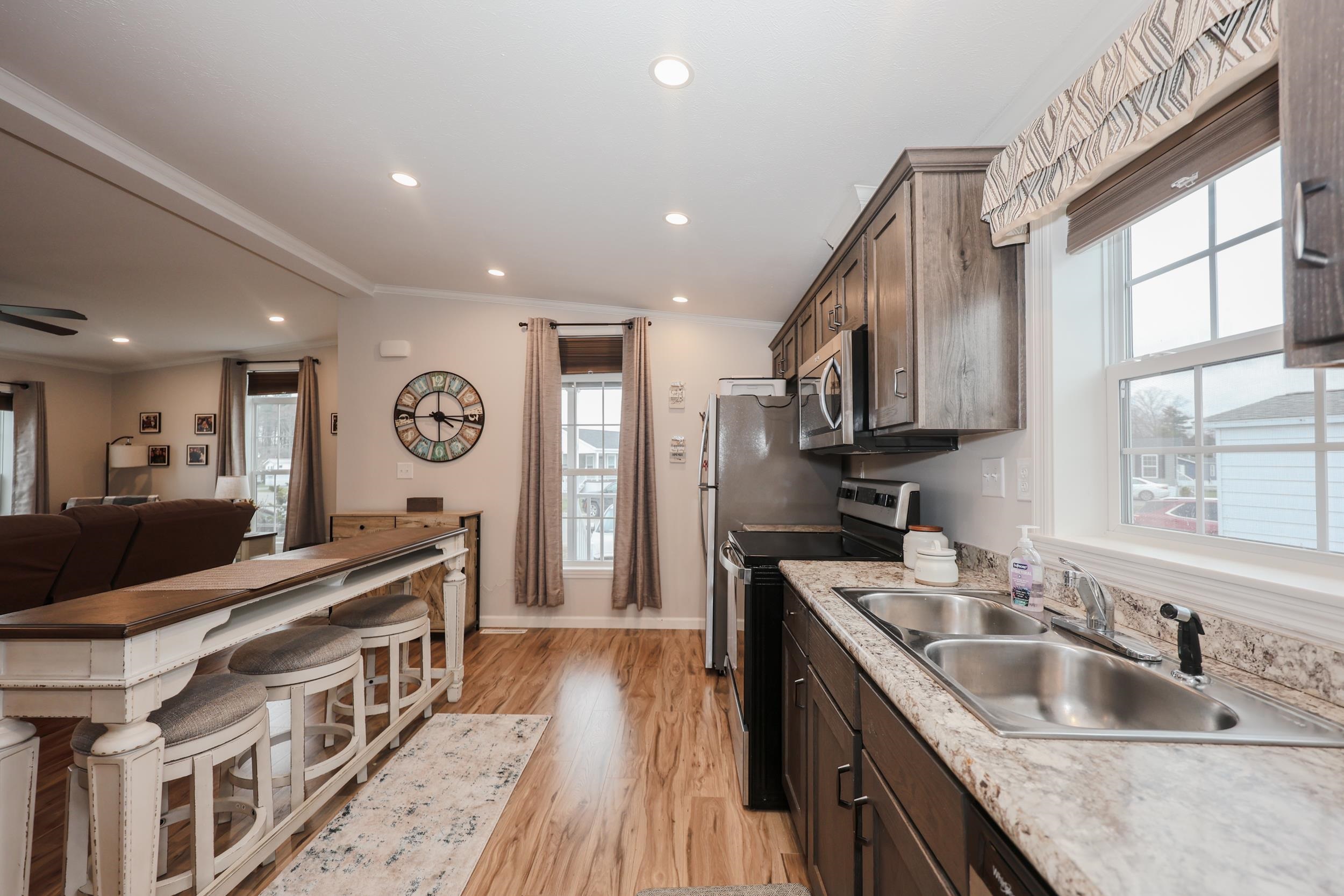11 Hagop Road Salem, NH 03079 - Photo 7 of 28