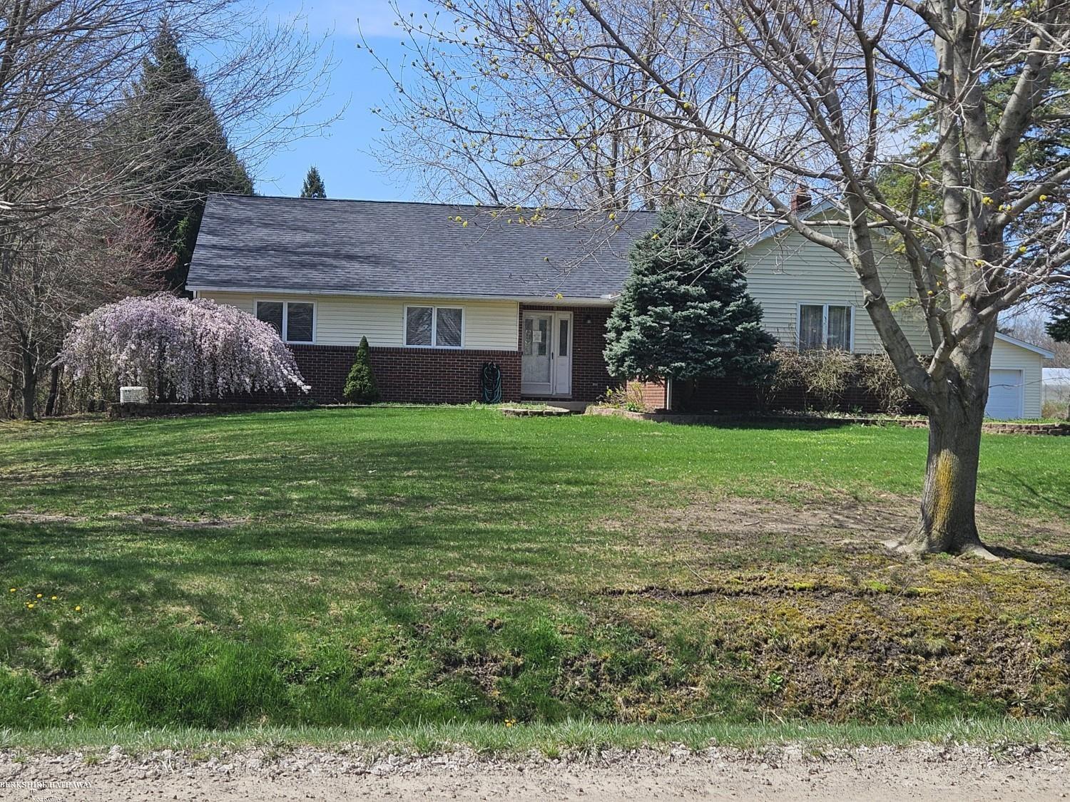 71071 Weeks Road Richmond, MI 48062 - Photo 2 of 39 Gallery Image 2