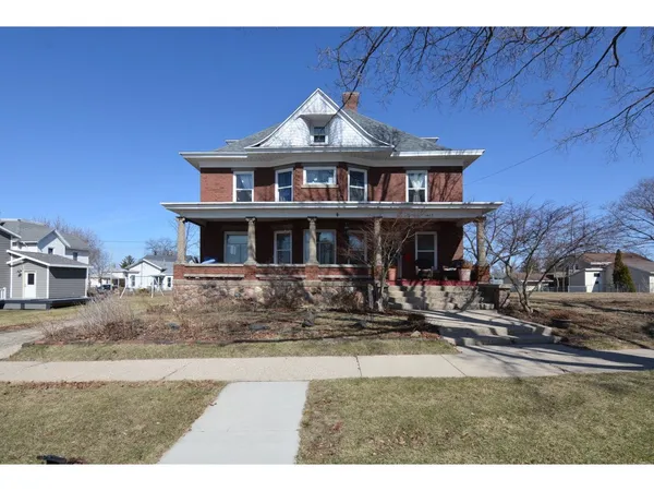$240,000 | 1615 8th Street, Monroe, WI 53566
