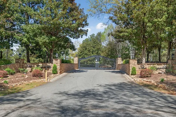 $675,000 | 132 Regatta Drive, Anderson, SC 29625