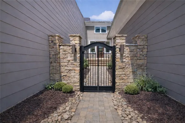 $675,000 | 132 Regatta Drive, Anderson, SC 29625