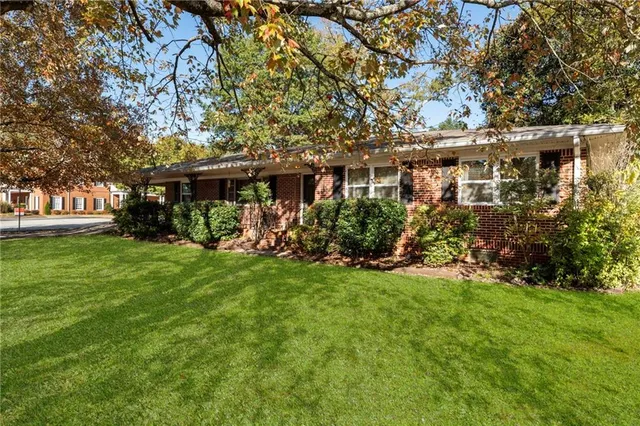 $2,650 | 5122 Lavista Road, Tucker, GA 30084