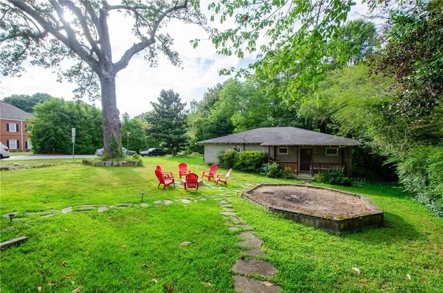 $2,650 | 5122 Lavista Road, Tucker, GA 30084