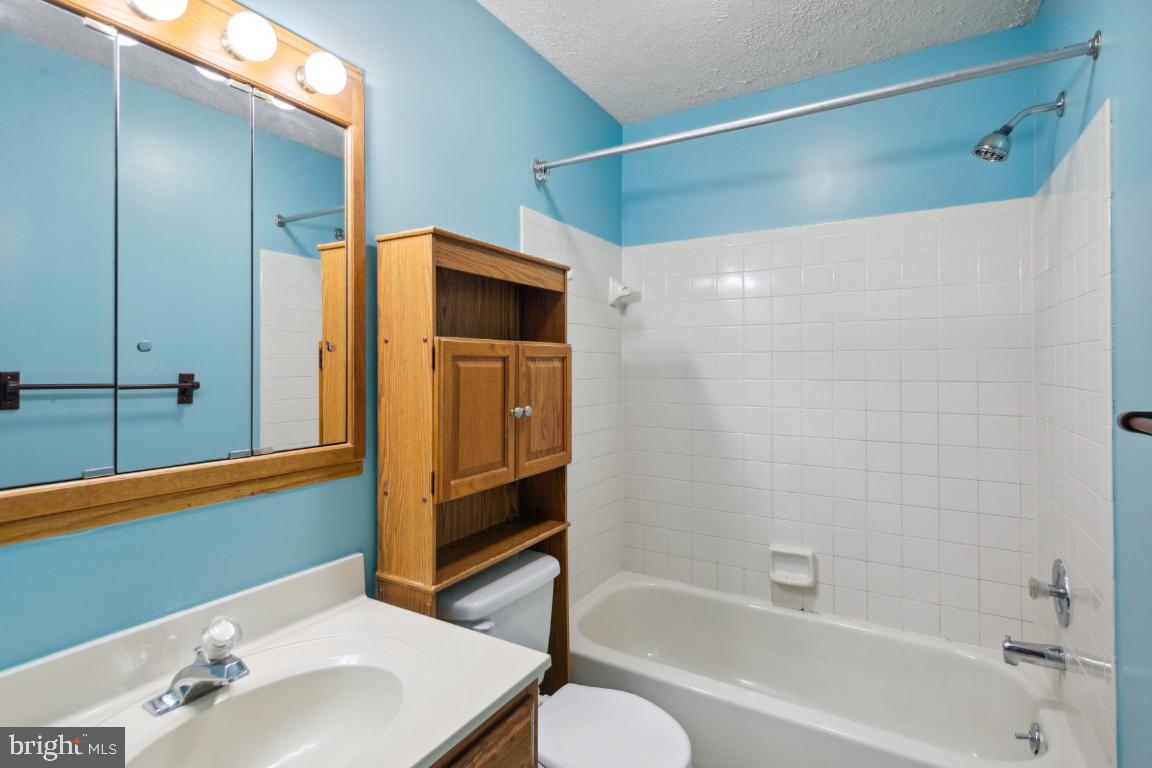 80 Kenwood Drive Sicklerville, NJ 08081 - Photo 13 of 17