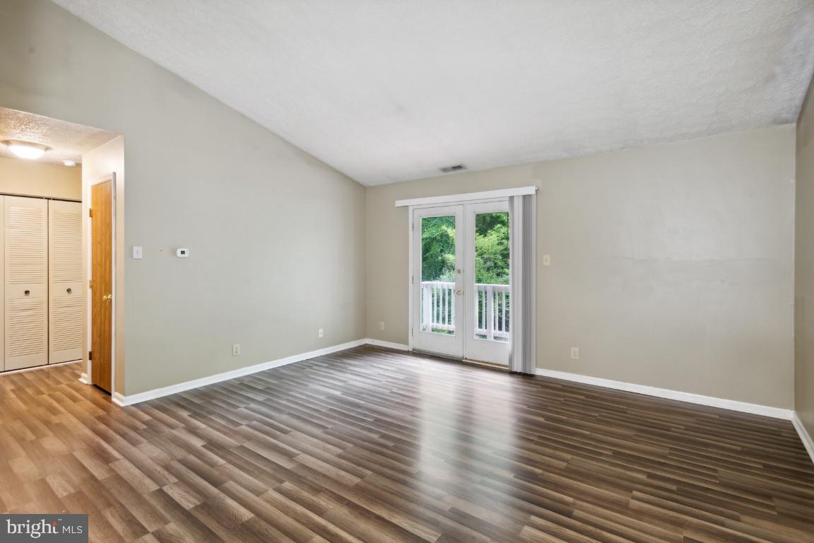 80 Kenwood Drive Sicklerville, NJ 08081 - Photo 2 of 17